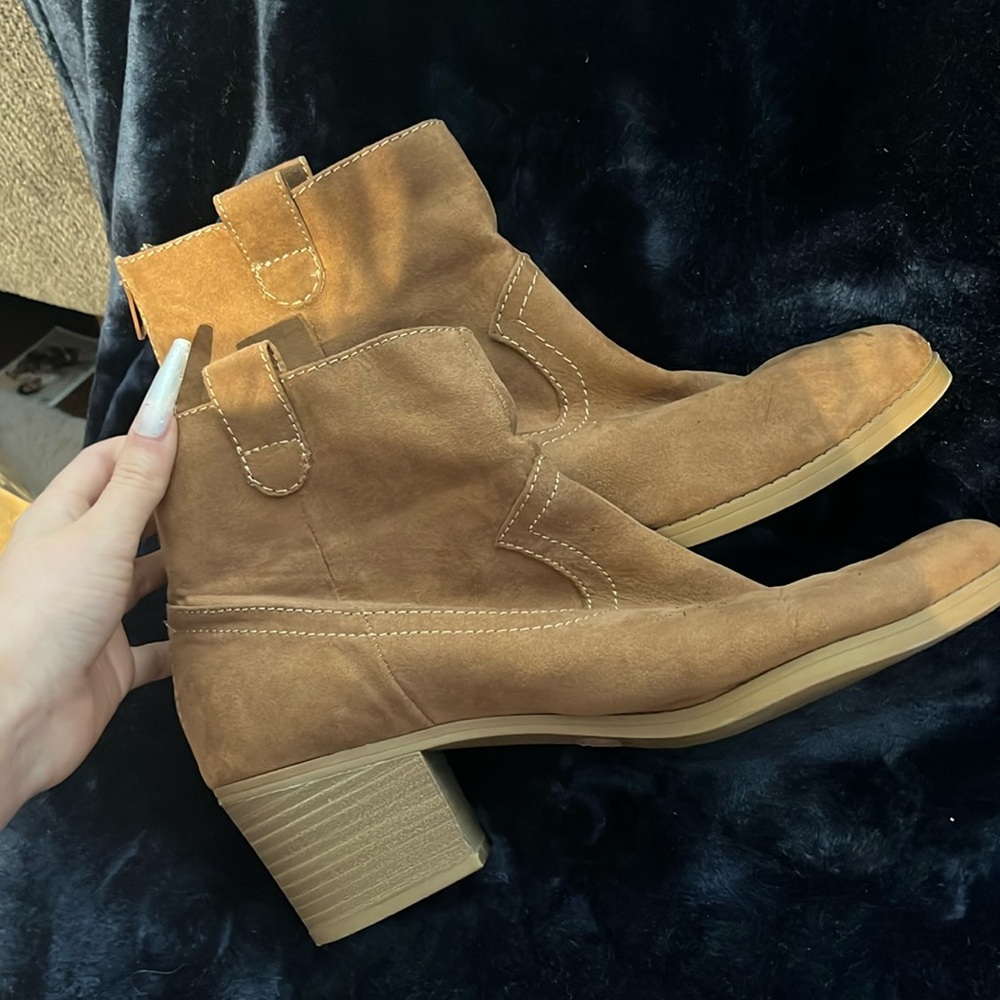 Women’s booties